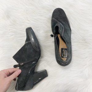 CLARKS Artisan Grey Heeled Ankle Bootie SZ 7.5